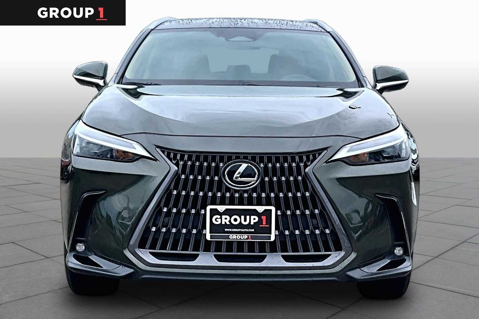 Used 2026 Nori Green Pearl Lexus  image 4