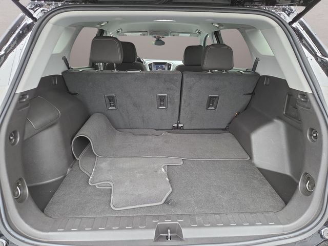 Used 2024 Black GMC SLE image 29