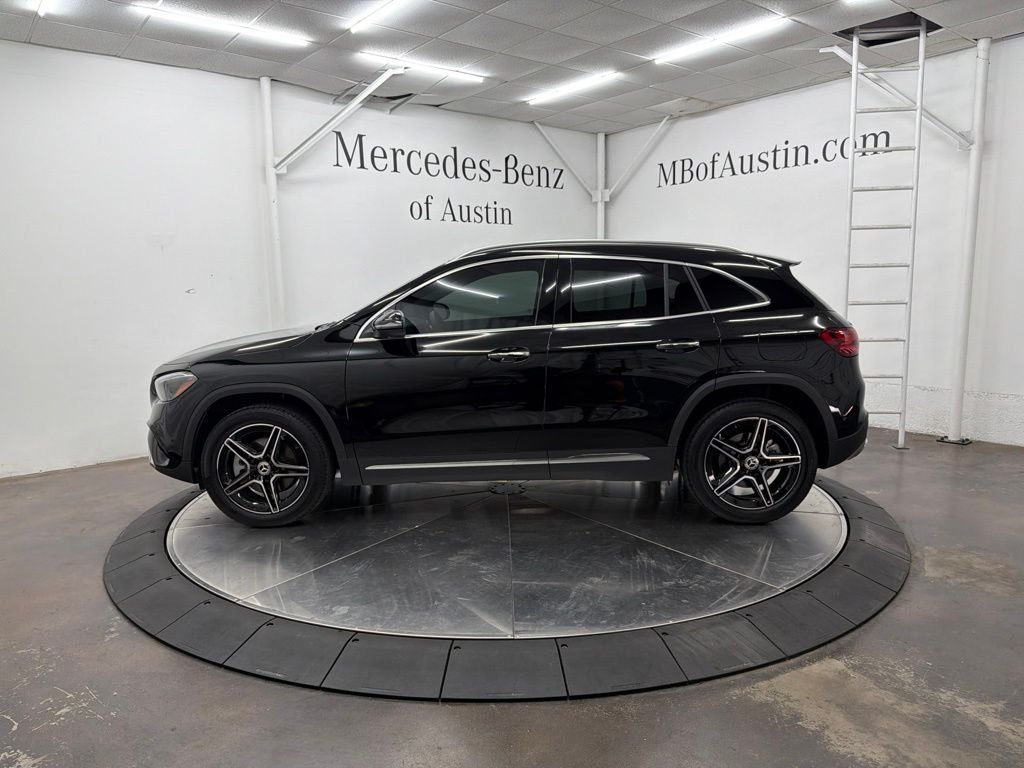 New 2026 Night Black Mercedes-Benz GLA 250 image 4