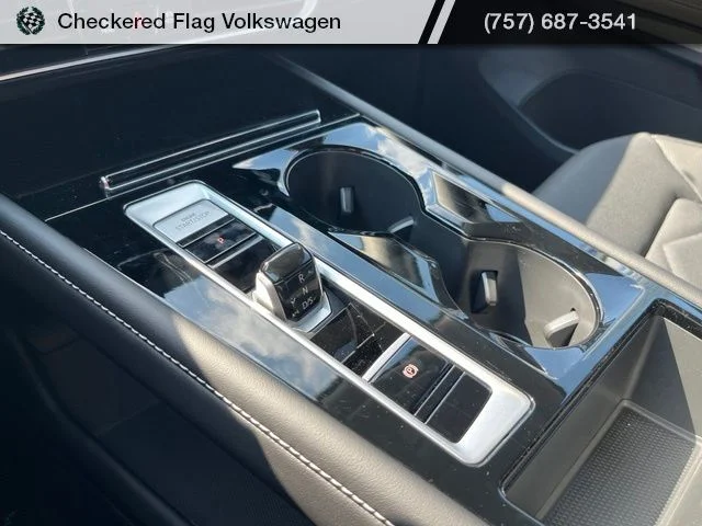 New 2026 Green Volkswagen 2.0T SE w/Technology image 44