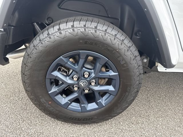 New 2026 White/off-white Jeep 85th Anniversary Edition image 17