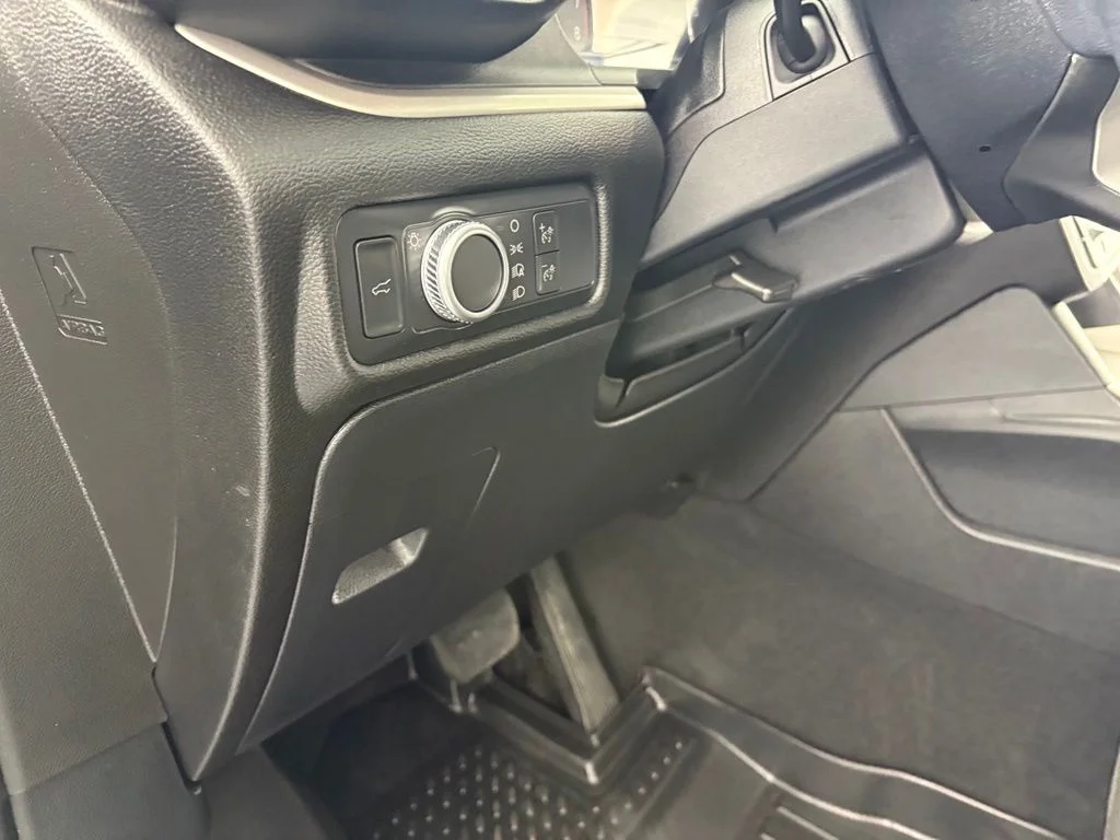 Used 2022 Gray Ford XLT image 14