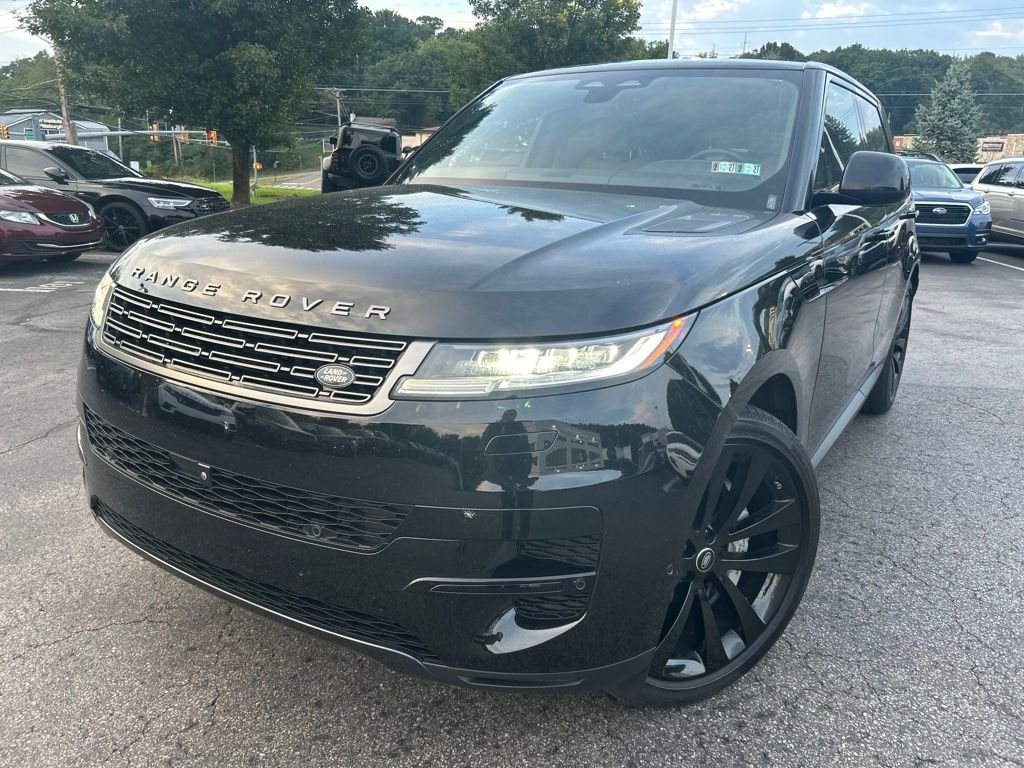 Certified Used 2025 Santorini Black Metallic Land Rover SE image 2