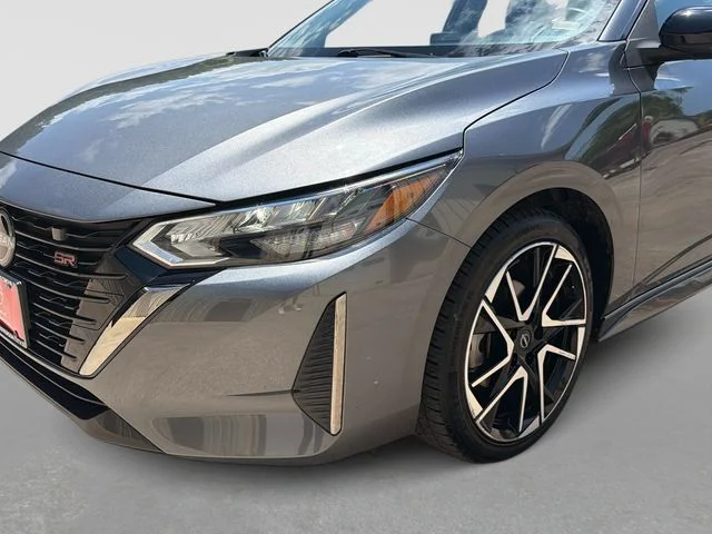 Used 2025 Gray Nissan SR image 10