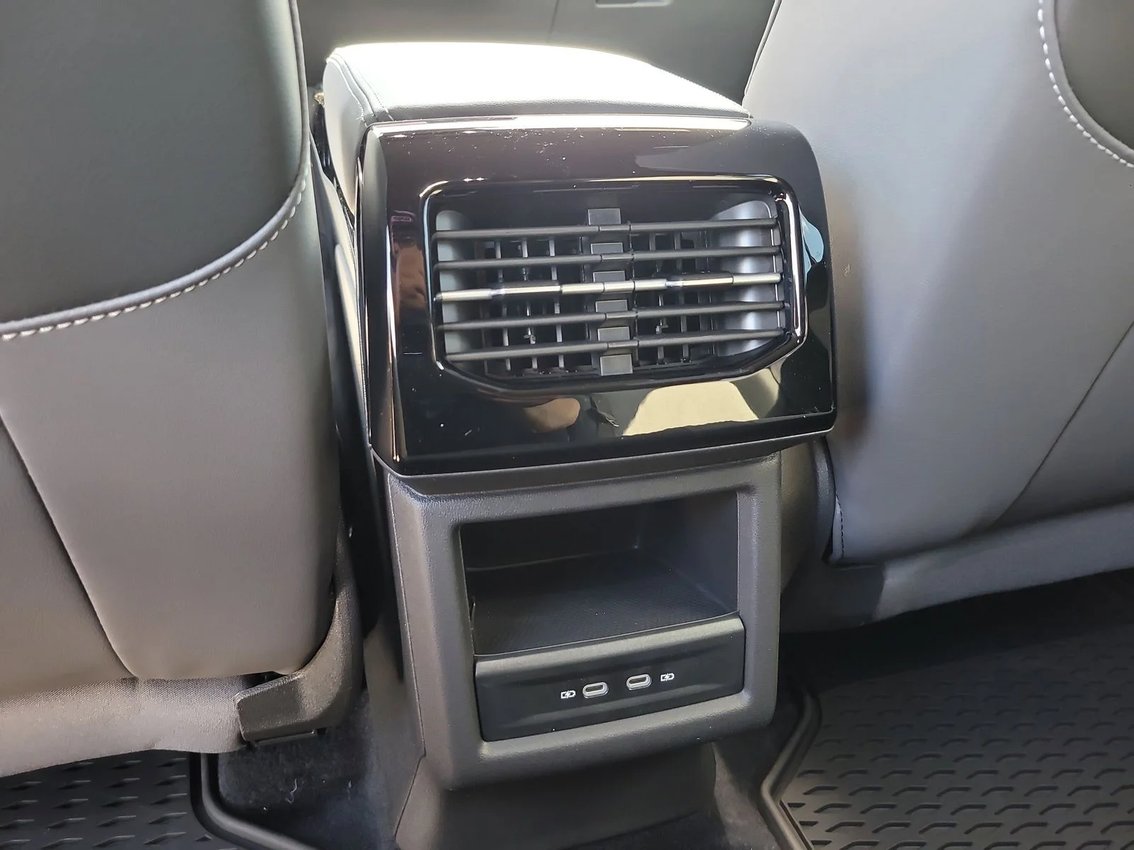 2025 Volkswagen ID.4 PRO - Photo 14