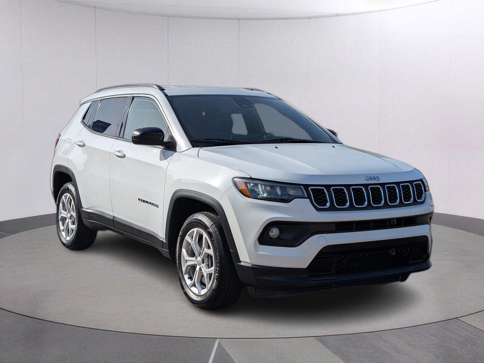 Used 2024 Bright White Clearcoat Jeep Latitude image 7