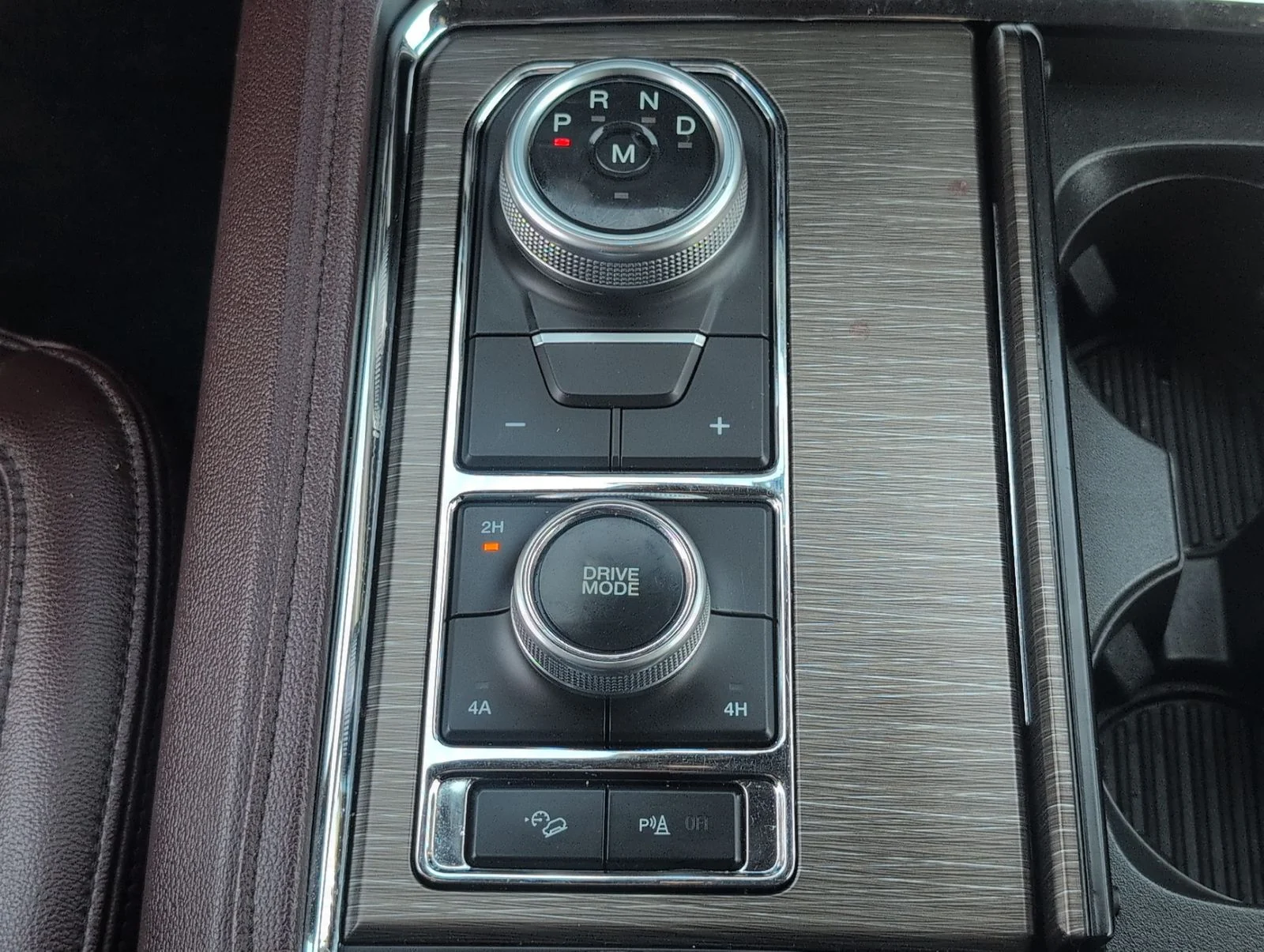 Used 2024 Gray Ford Limited image 21