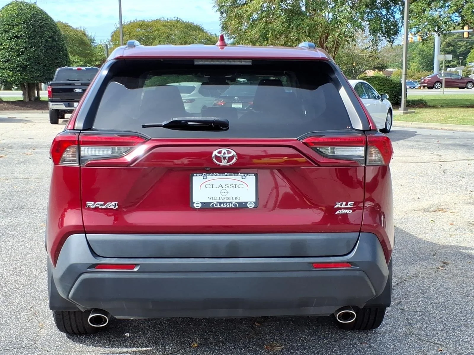 Used 2019 Ruby Flare Pearl Toyota XLE Premium image 8