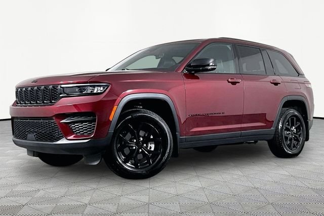 Used 2025 Red Jeep Altitude X image 1