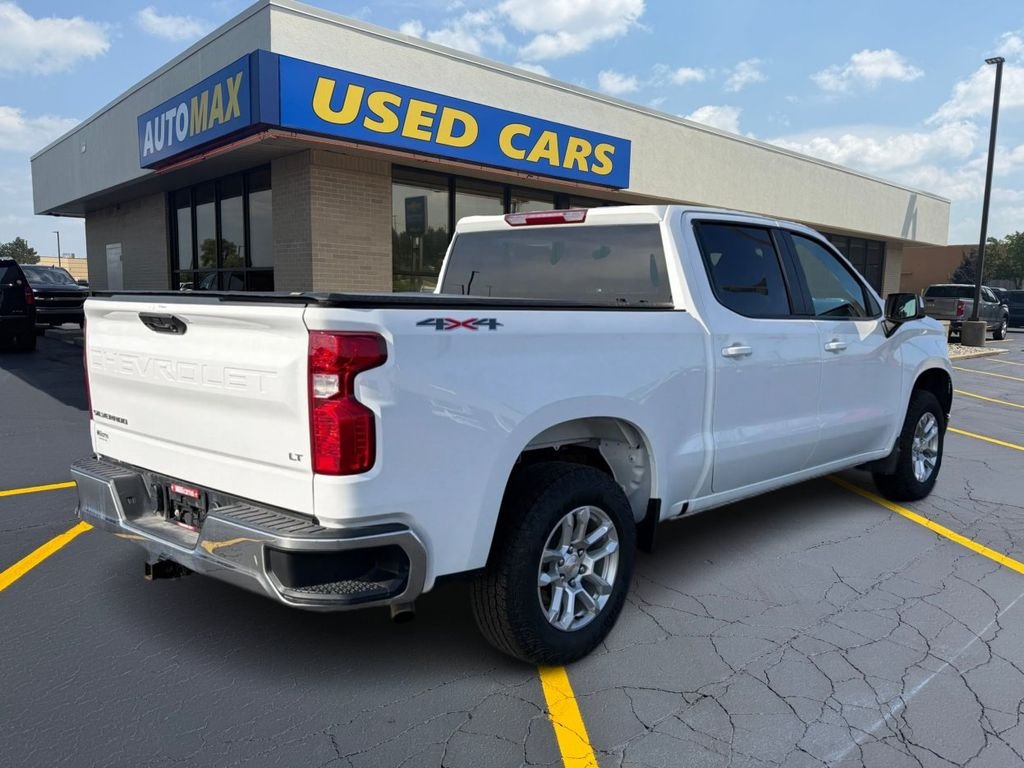 Used 2024 Summit White Chevrolet LT image 5