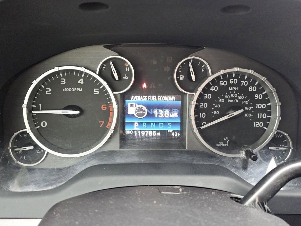 Used 2015 Black Toyota SR5 image 32