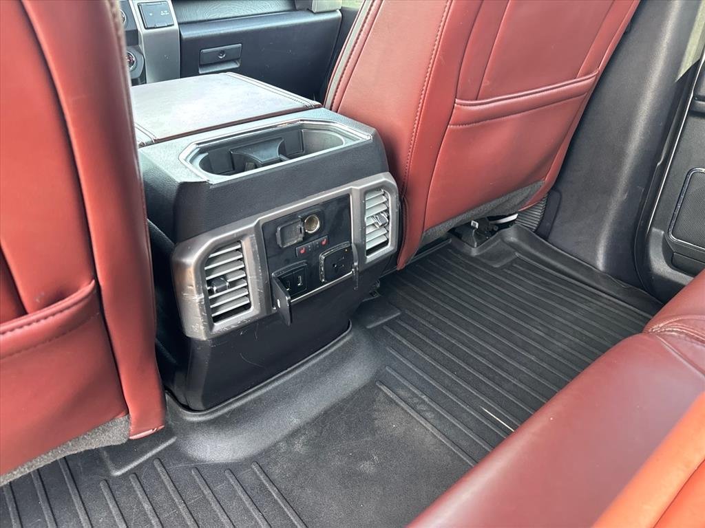 Used 2018 White Platinum Metallic Tri-Coat Ford Platinum image 15