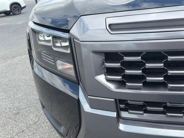 New 2026 Super Black Nissan Crew Cab SV image 11