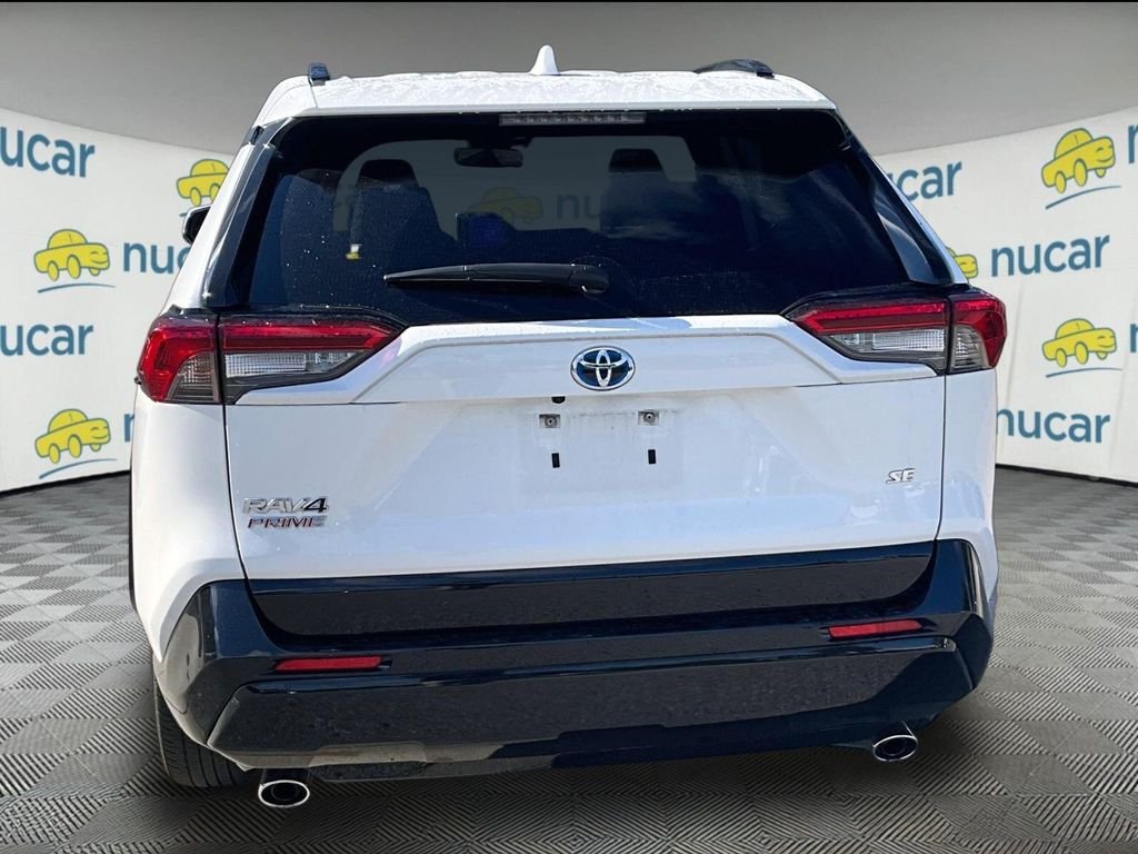 Used 2023 White Toyota SE image 3