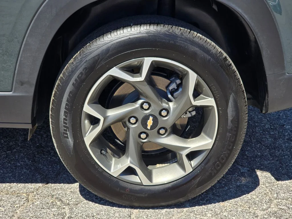 Used 2025 Gray Chevrolet LT image 21