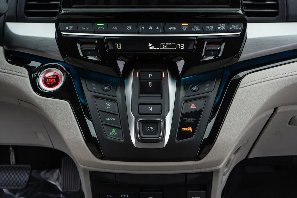 New 2026 Smoke Blue Pearl Honda Touring image 21