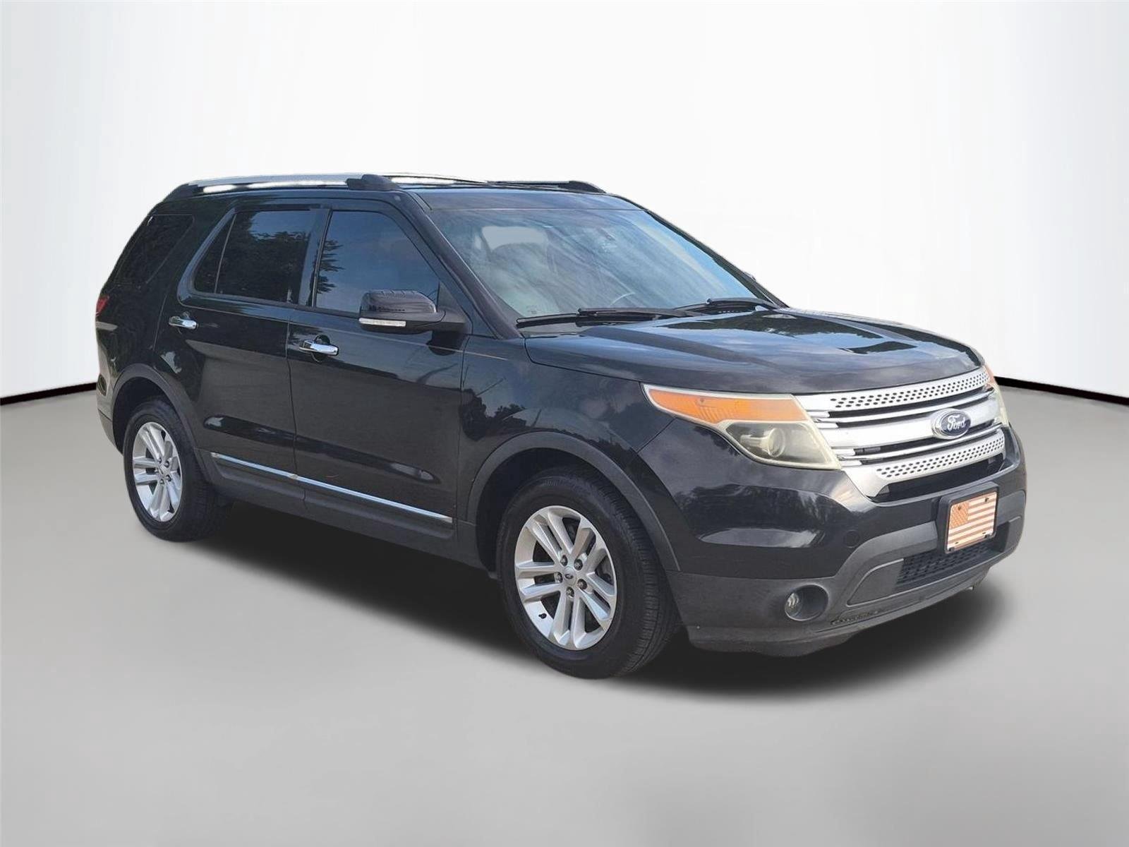Used 2014 Tuxedo Black Metallic Ford XLT image 7