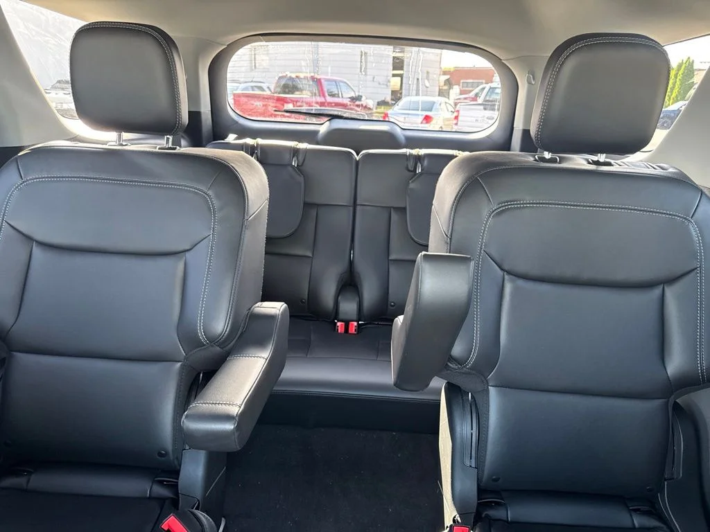 Used 2023 Blue Ford XLT image 27