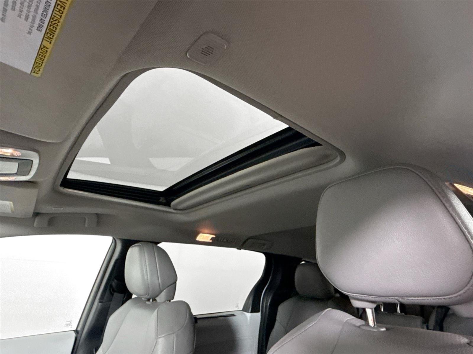 Used 2026 Wind Chill Pearl Toyota XLE 8-Passenger image 6