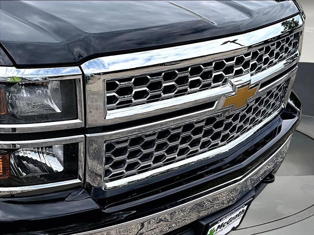 Used 2015 Black Chevrolet LT image 33