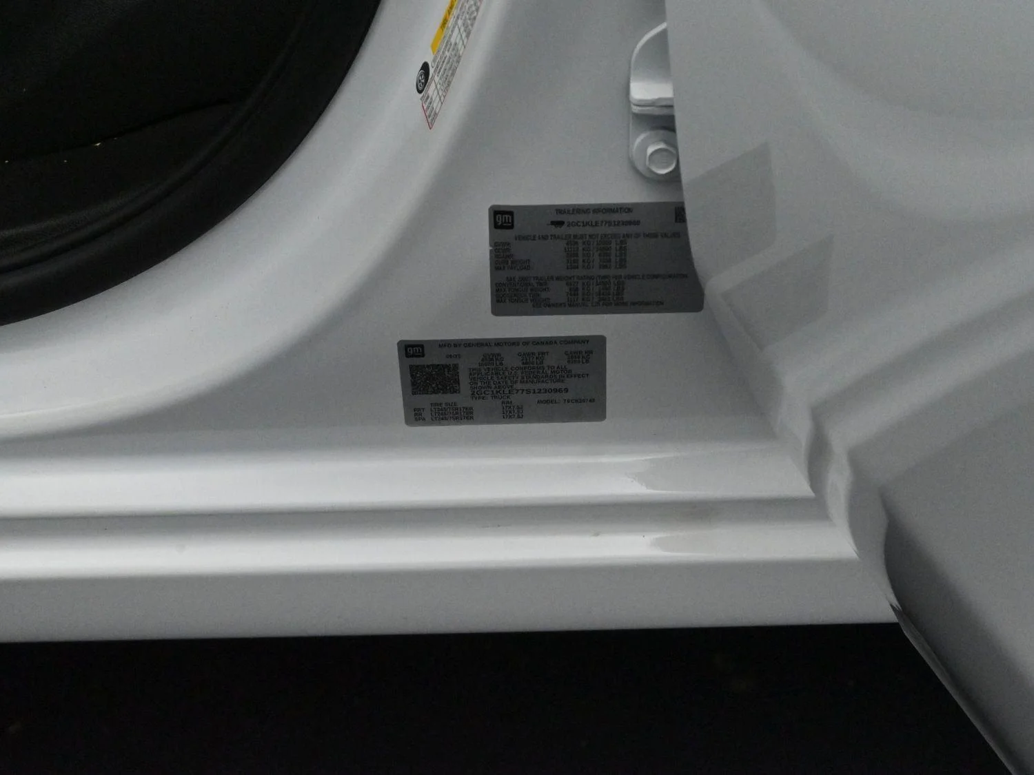 Used 2025 Summit White Chevrolet WT image 56