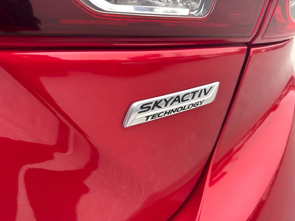 Used 2016 Red Mazda i Grand Touring image 29
