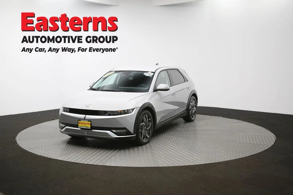 Used 2024 Gray Hyundai SEL image 51
