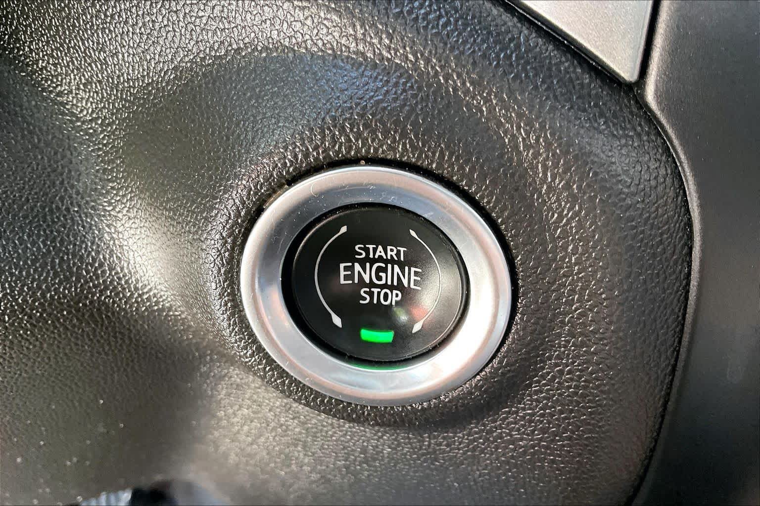 Used 2019 Shadow Gray Metallic Chevrolet RST image 32