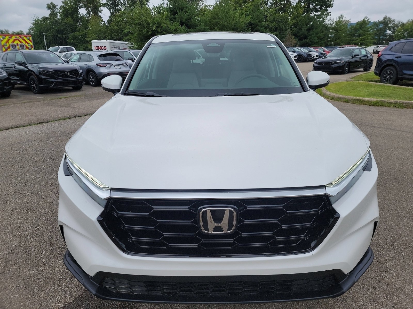 New 2026 Platinum White Pearl Honda EX image 2