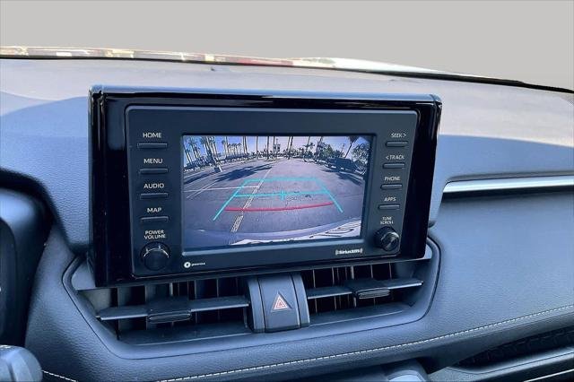 Certified Used 2020 SILVER SKY METALLIC Toyota  image 25