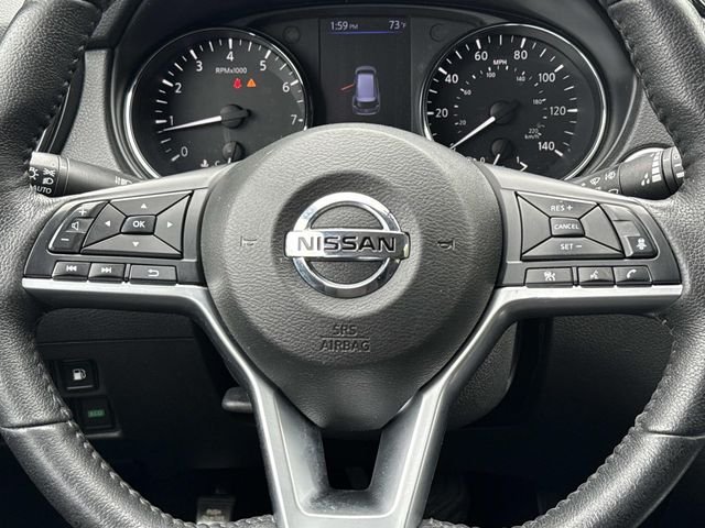 Used 2018 White Nissan SV image 17
