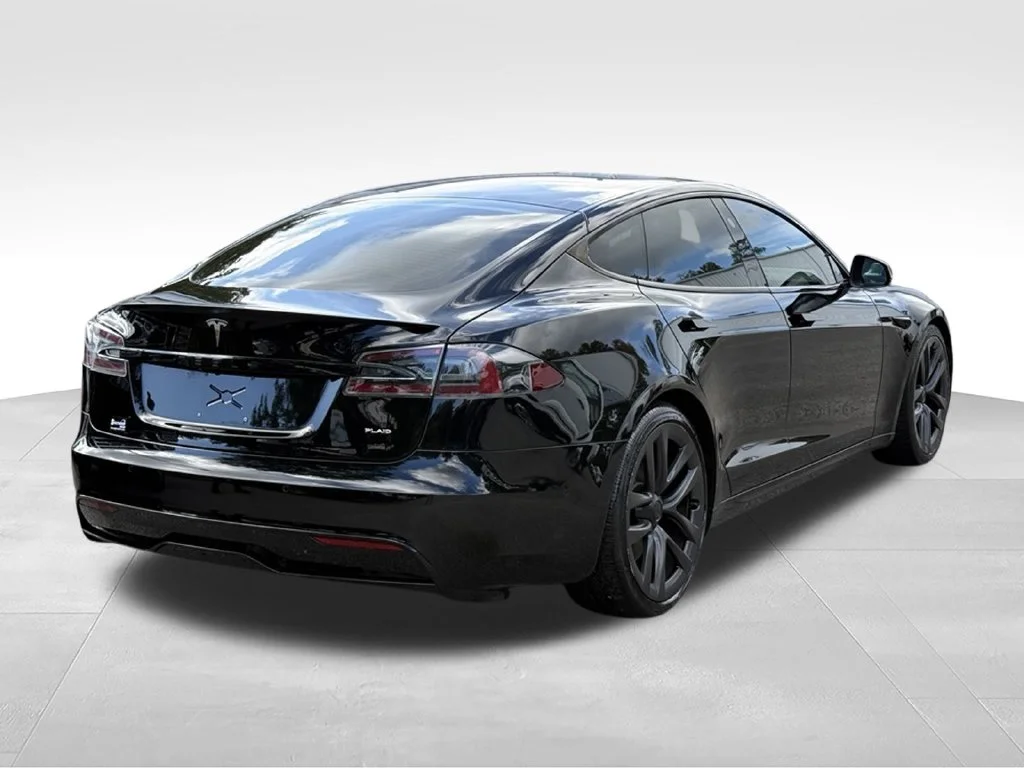 Used 2021 Black Tesla Plaid image 4