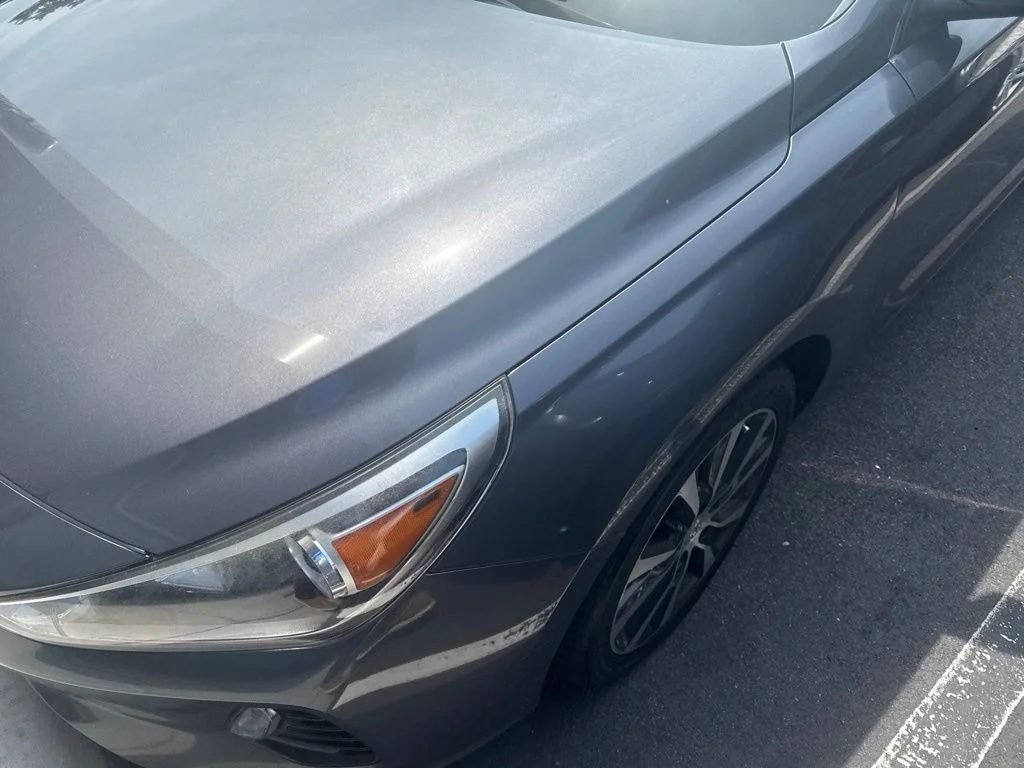 Used 2018 White Hyundai Base image 5