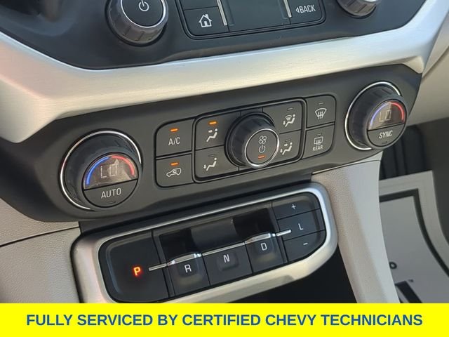 Used 2023 White GMC SLE image 35