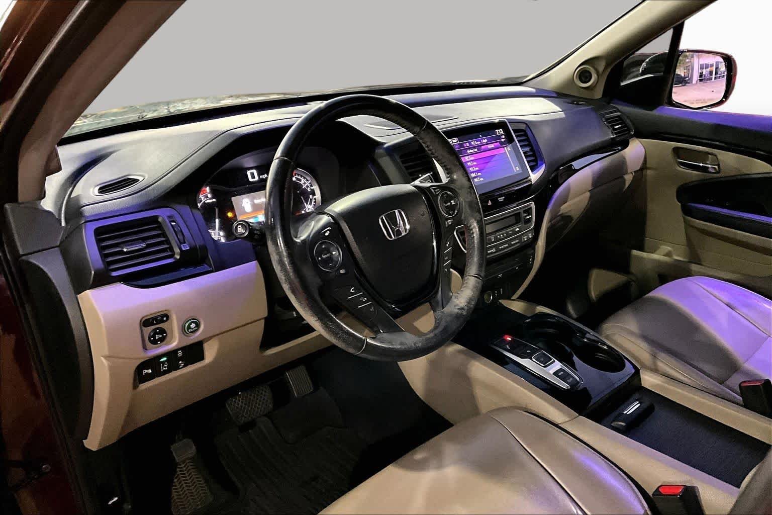Used 2018 Deep Scarlet Pearl Honda Touring image 17