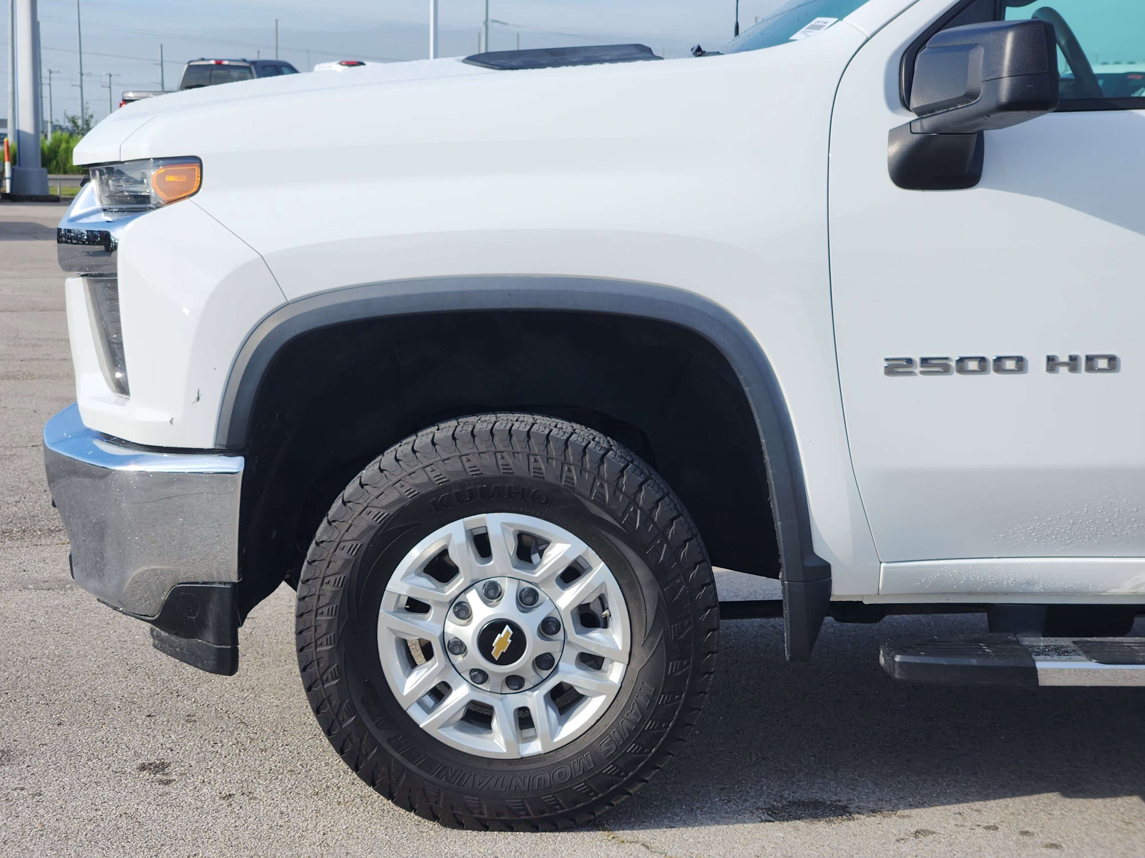 Used 2022 Summit White Chevrolet LT image 9