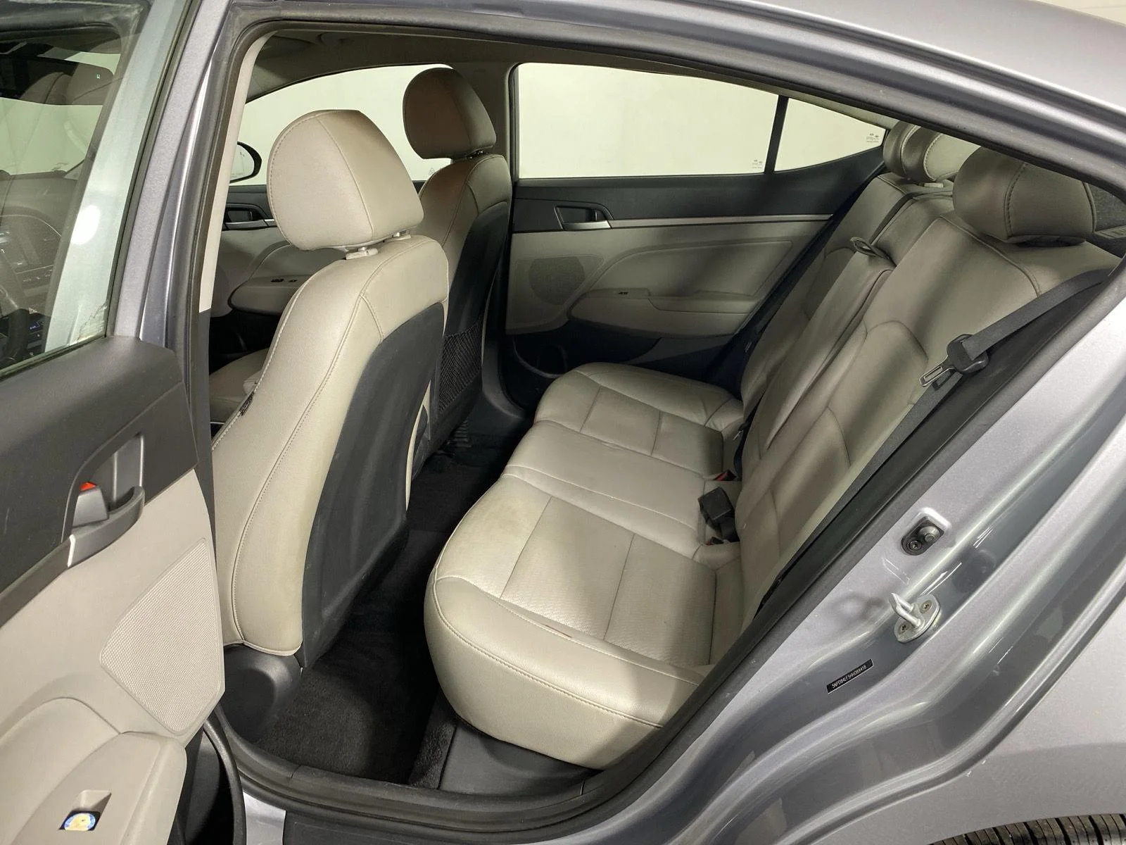 Used 2017 Shale Gray Metallic Hyundai Limited image 22