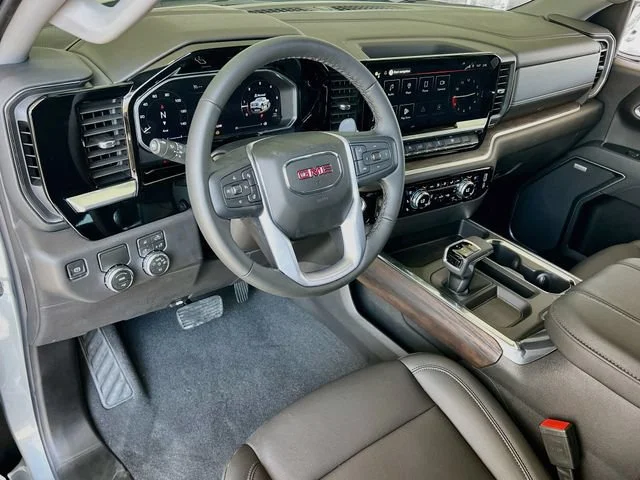 2026 GMC Sierra 1500 SLT - Photo 6