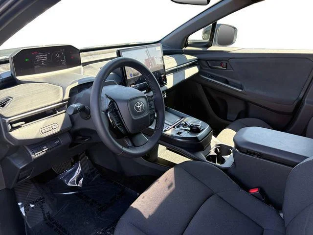 Certified Used 2026 MINERAL ME. Toyota  image 34