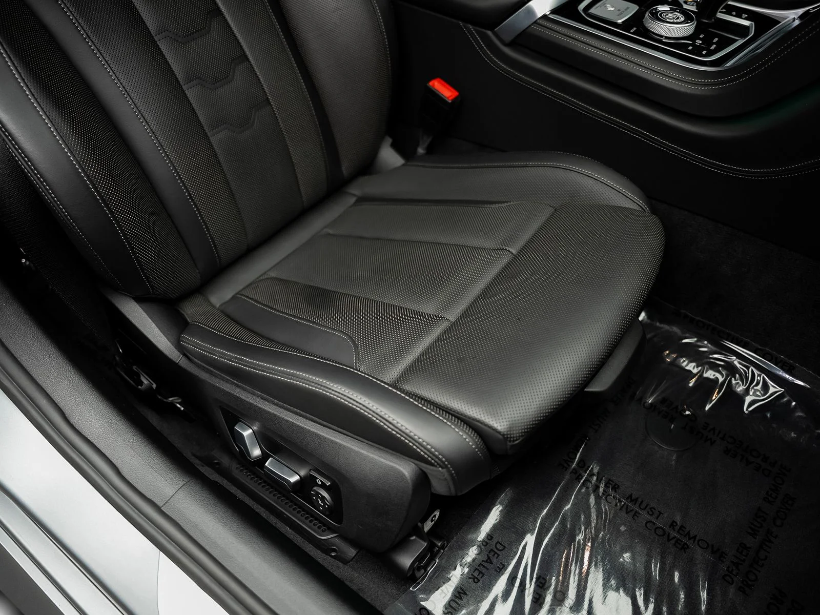 Used 2022 Blue BMW ALPINA B8 xDrive image 37