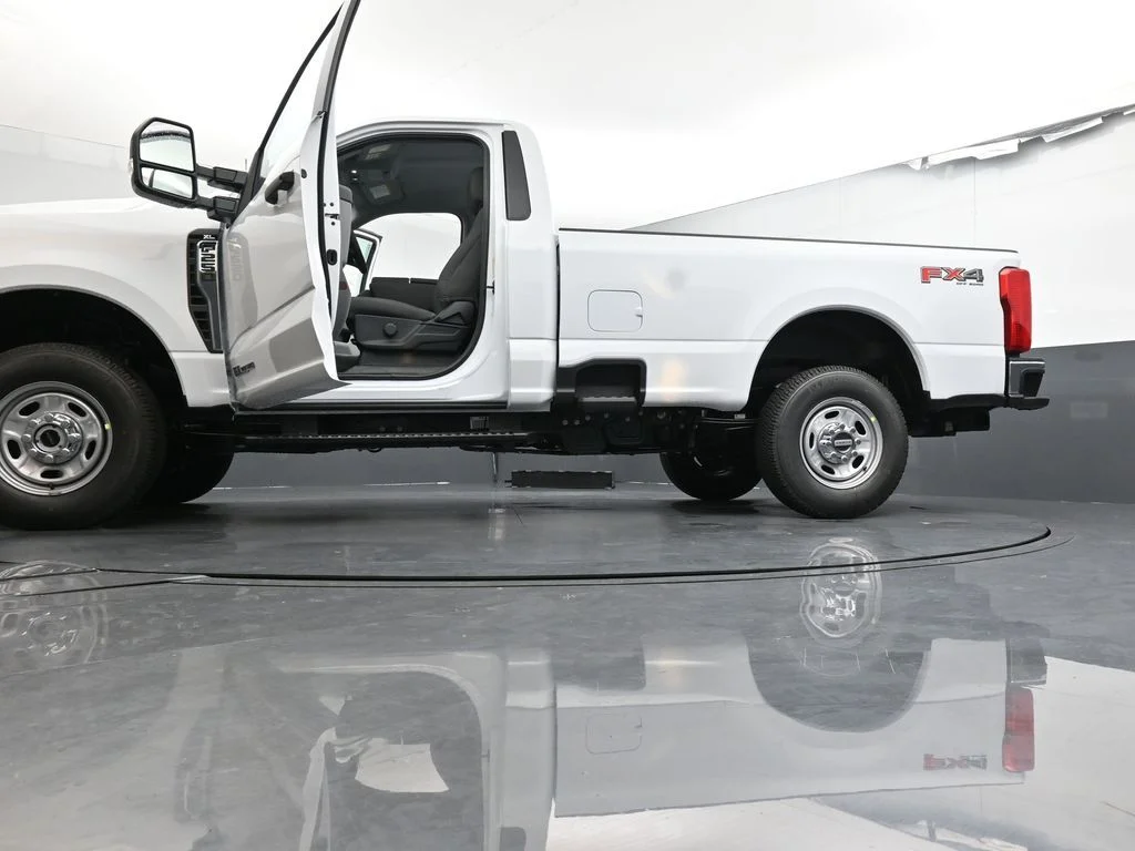 New 2026 Oxford White Ford F-250® XL image 43
