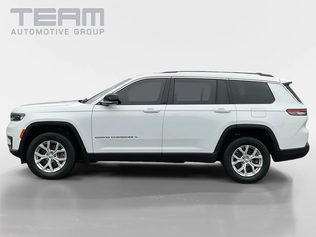 Used 2023 White Jeep Limited image 4