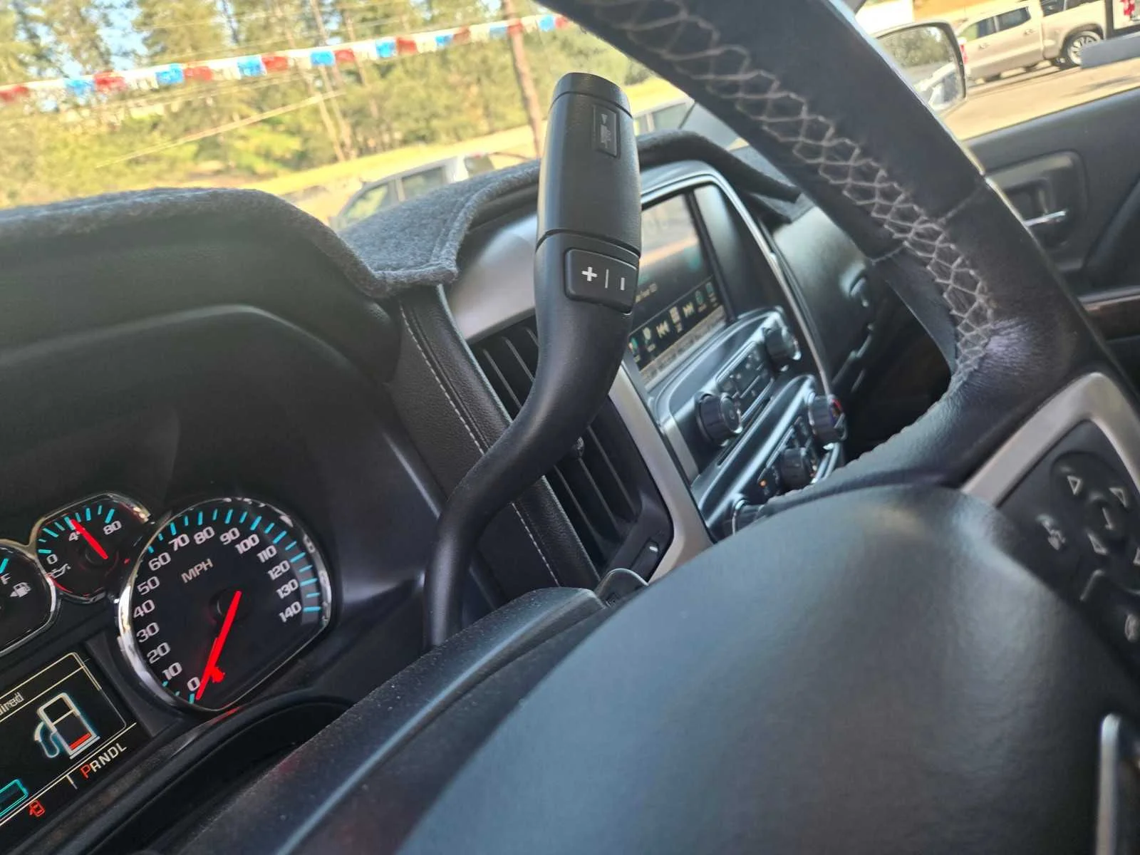 Used 2018 SUMMIT WHITE GMC SLT image 15