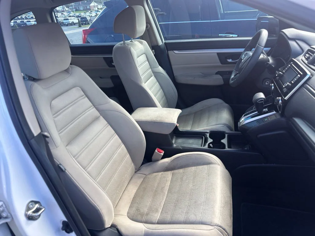 Used 2017 White Honda LX image 26