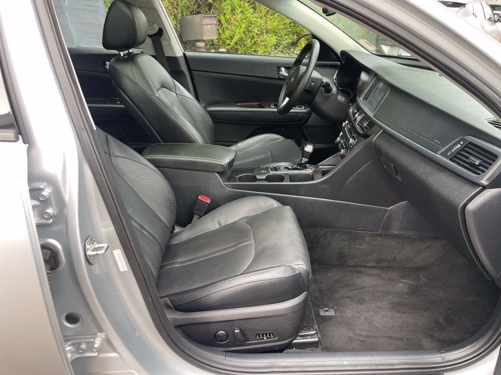 Used 2018 Sparkling Silver Kia EX image 22