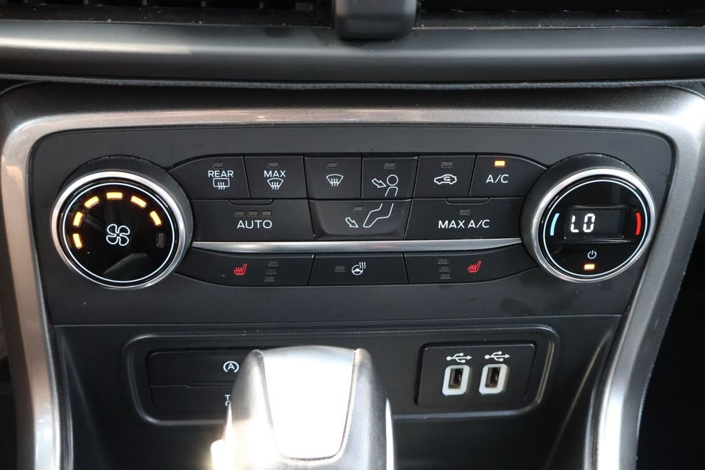 Used 2022 Silver Ford SES image 27