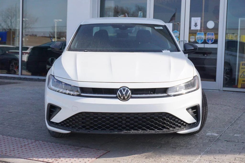 New 2026 White Volkswagen 1.5T Sport image 5