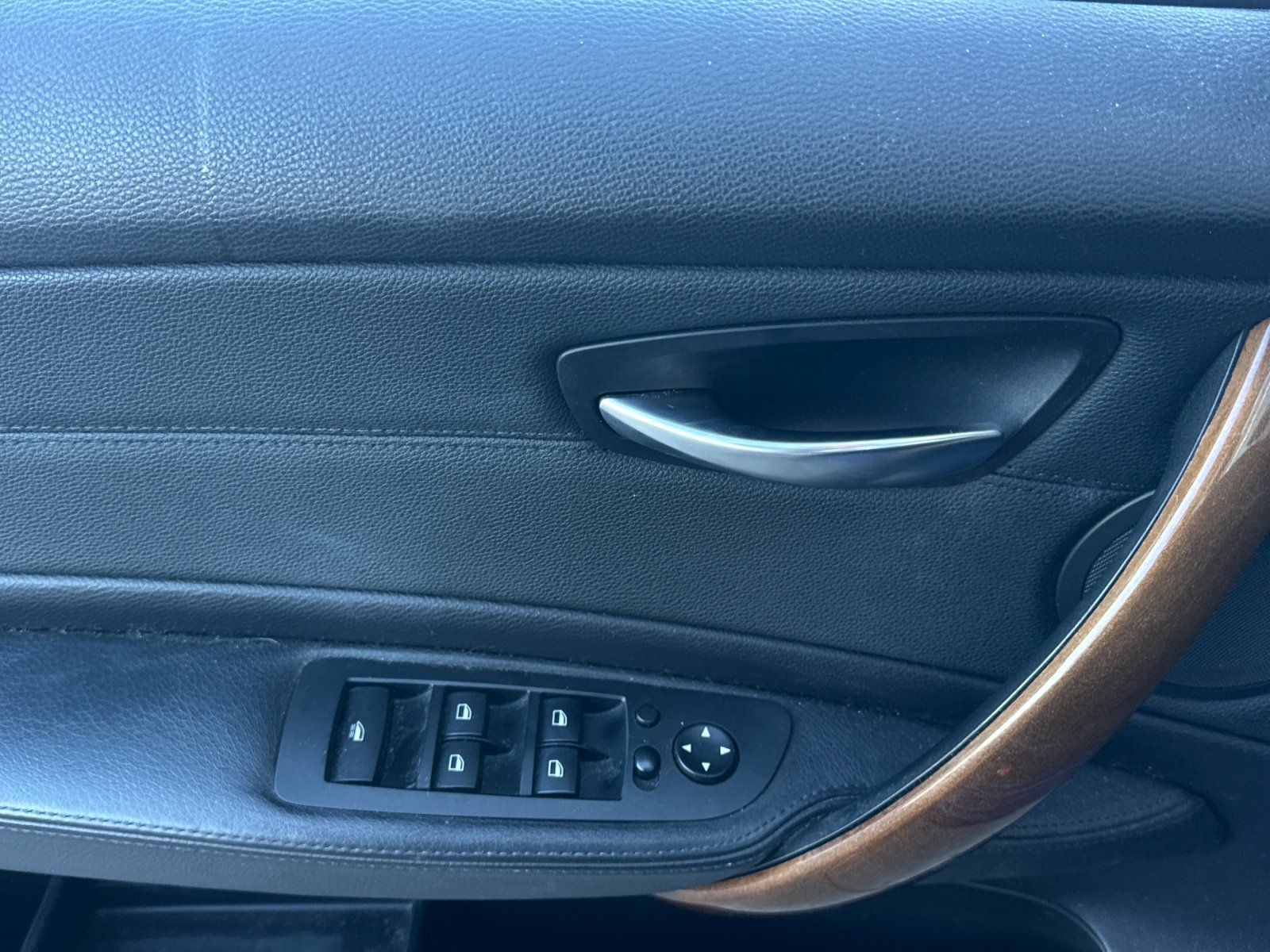 Used 2010 Montego Blue Metallic BMW 135i image 12