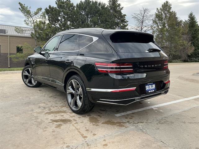 Certified Used 2025 Vik Black Genesis 3.5T Prestige image 3