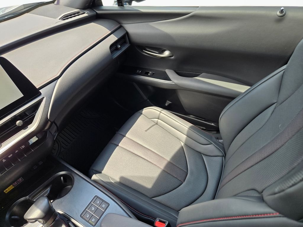 Used 2023 Silver Lexus UX 250h F SPORT Handling image 20